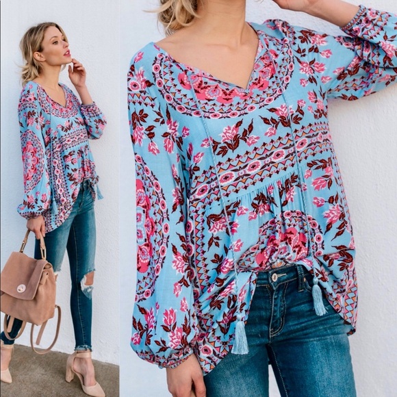 Gorgeous Boho Printed Top 1 Medium Left! - Picture 2 of 3